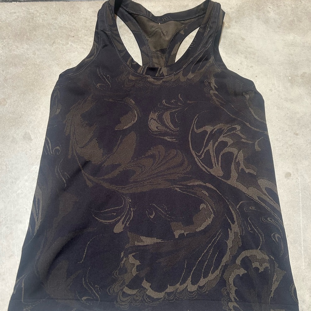 Athleta Women's Black Patterned Tank Top